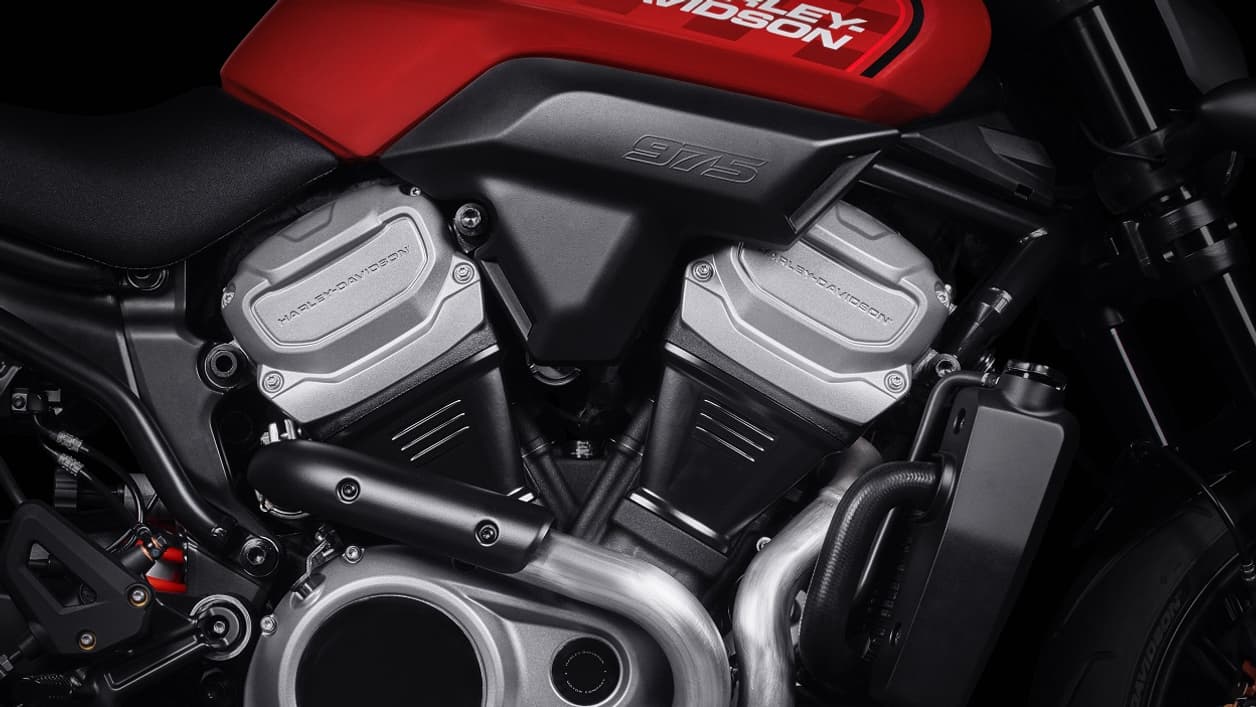 Le nouveau moteur Revolution Max sera décliné en deux versions: 1250 cm3 (145 chevaux et 122 Nm de couple) et 975 cm3 (115 chevaux et 94 Nm de couple) Le nouveau moteur Revolution Max sera décliné en deux versions: 1250 cm3 (145 chevaux et 122 Nm de couple) et 975 cm3 (115 chevaux et 94 Nm de couple)