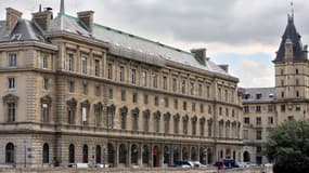 La façade du 36, Quai des Orfèvres, à Paris, en juin 2012.