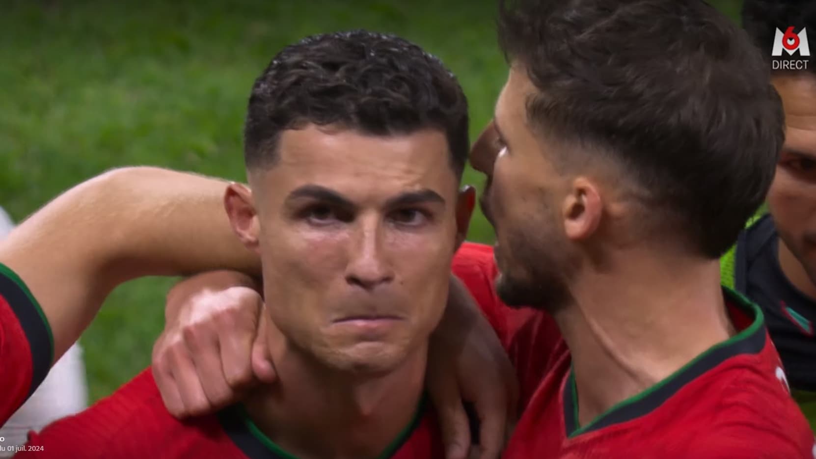 Portugal-Slovénie: les larmes de Cristiano Ronaldo, effondré après son penalty manqué (le 01/07/2024)