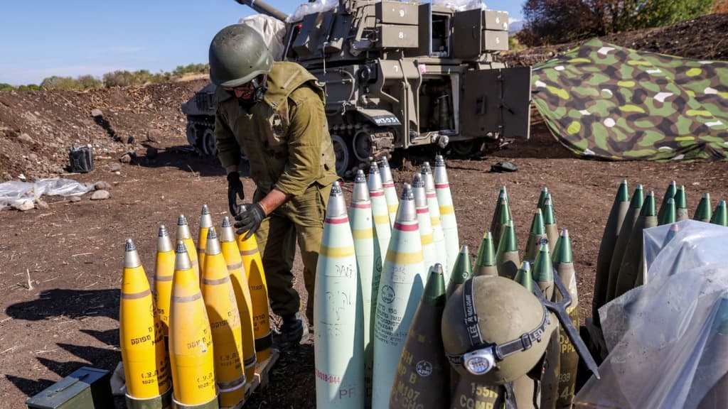 Photo d'obus au phosphore blanc de l'armée israélienne près du Liban, identifiés comme tel par Amnesty international, le 18 octobre 2023. Photo d'obus au phosphore blanc de l'armée israélienne près du Liban, identifiés comme tel par Amnesty international, le 18 octobre 2023.