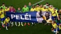 La banderole des Brésiliens en hommage à Pelé après la victoire contre la Corée du Sud