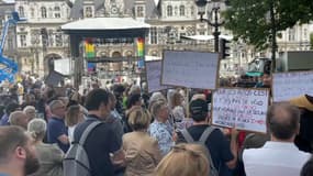 La manifestation #saccageparis, ce dimanche 26 juin, devant l'Hôtel de ville