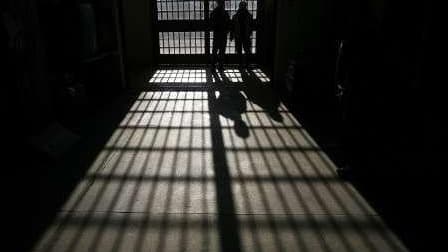 René Galinier, mis en examen pour avoir tiré sur deux cambrioleuses l'été dernier, a été remis en liberté après trois demandes.