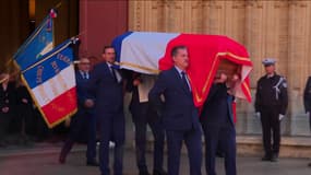 Le cercueil de Gérard Collomb, lors de ses funérailles le 29 novembre 2023.