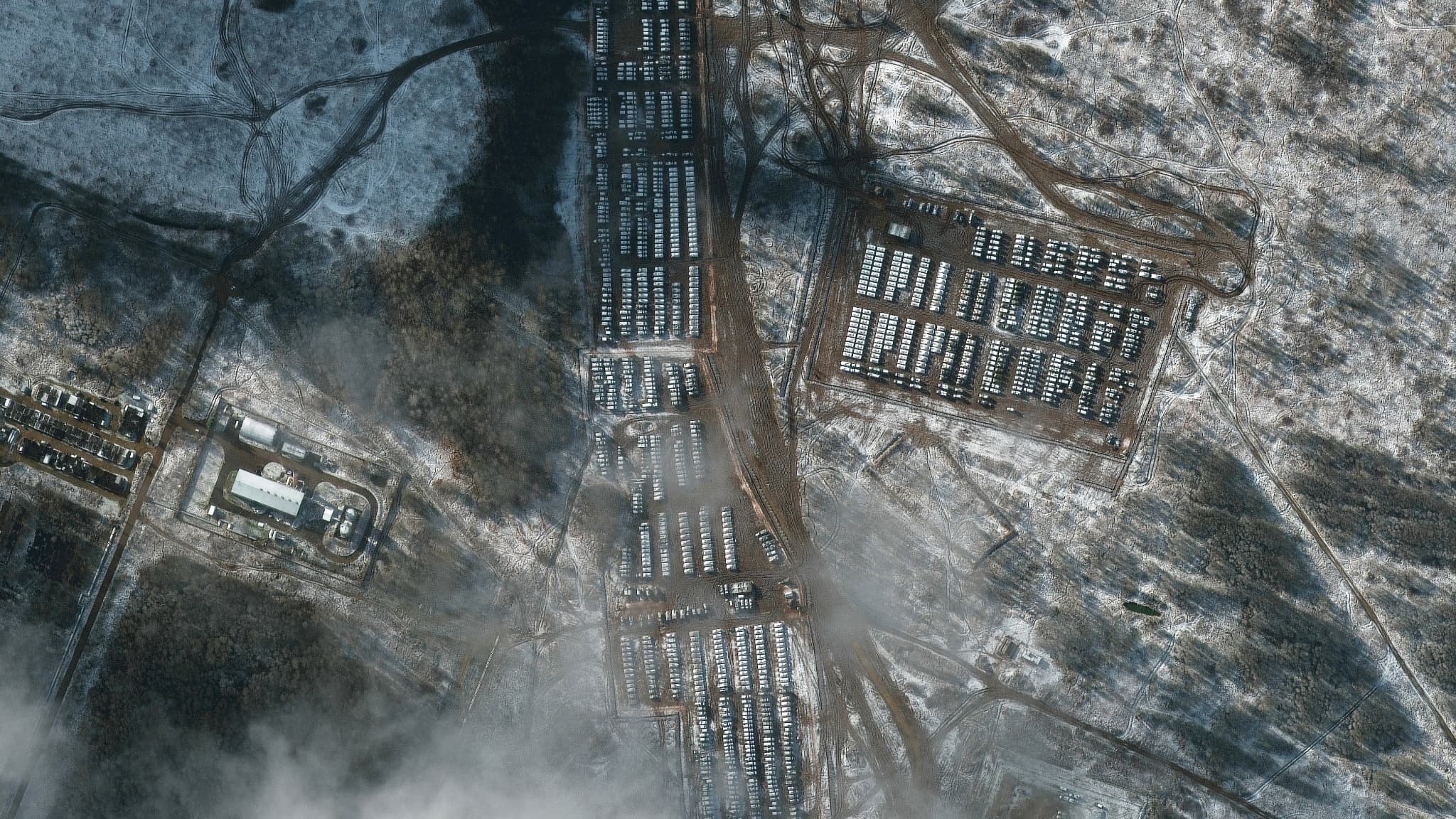 Vue satellite des troupes russes près de la frontière ukrainienne 