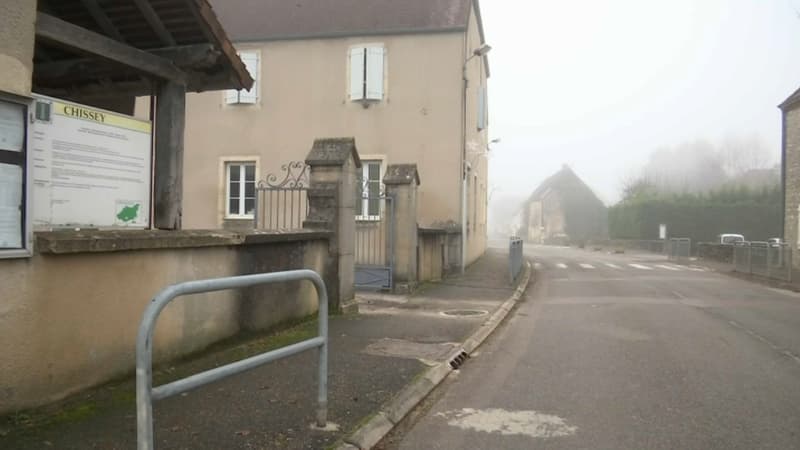 Soirée cancoillotte, Beaujolais nouveau... Un tiers d'un village du Jura positif au Covid-19