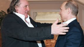 L'acteur français Gérard Depardieu et le président russe Vladimir Poutine (d), le 5 janvier 2013 à Sotchi, au bord de la mer Noire