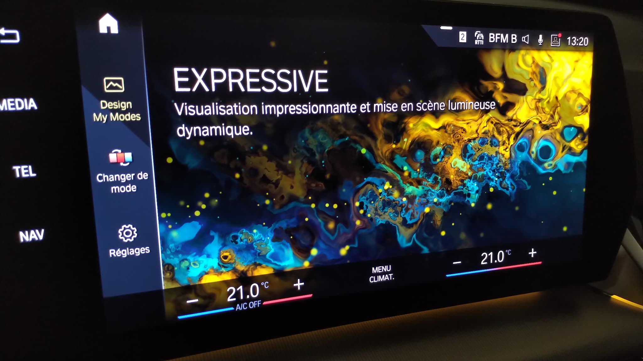 Le mode Expressive propose des effets sonores et visuels dynamiques. Le mode Expressive propose des effets sonores et visuels dynamiques.
