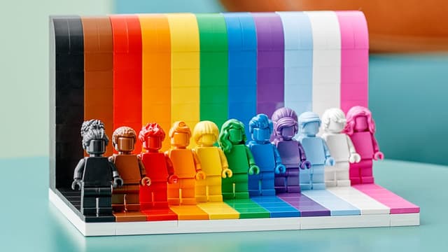 Lego célèbre la diversité dans sa nouvelle collection.
