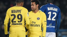 Mbappé et Neymar lors de la défaite à Strasbourg