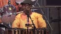 Le chanteur Balla Sidibé, lors d'un concert de la mythique formation Orchestra Baobab, au festival Jazz in Marciac en 2017.