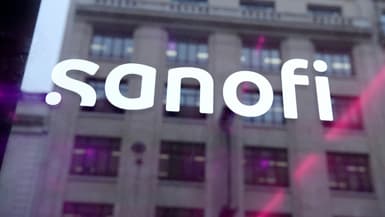 Le logo de Sanofi, le 4 février 2022 à Paris