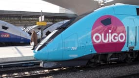 Un train Ouigo en gare de Paris Gare de Lyon. 