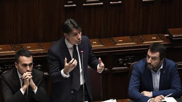 "Il reste encore beaucoup à faire" reconnait le vice-président du Conseil italien, Luigi Di Maio (à gauche) pour aplanir les divergences qui pesistent autour du budget, présenté ce jeudi.