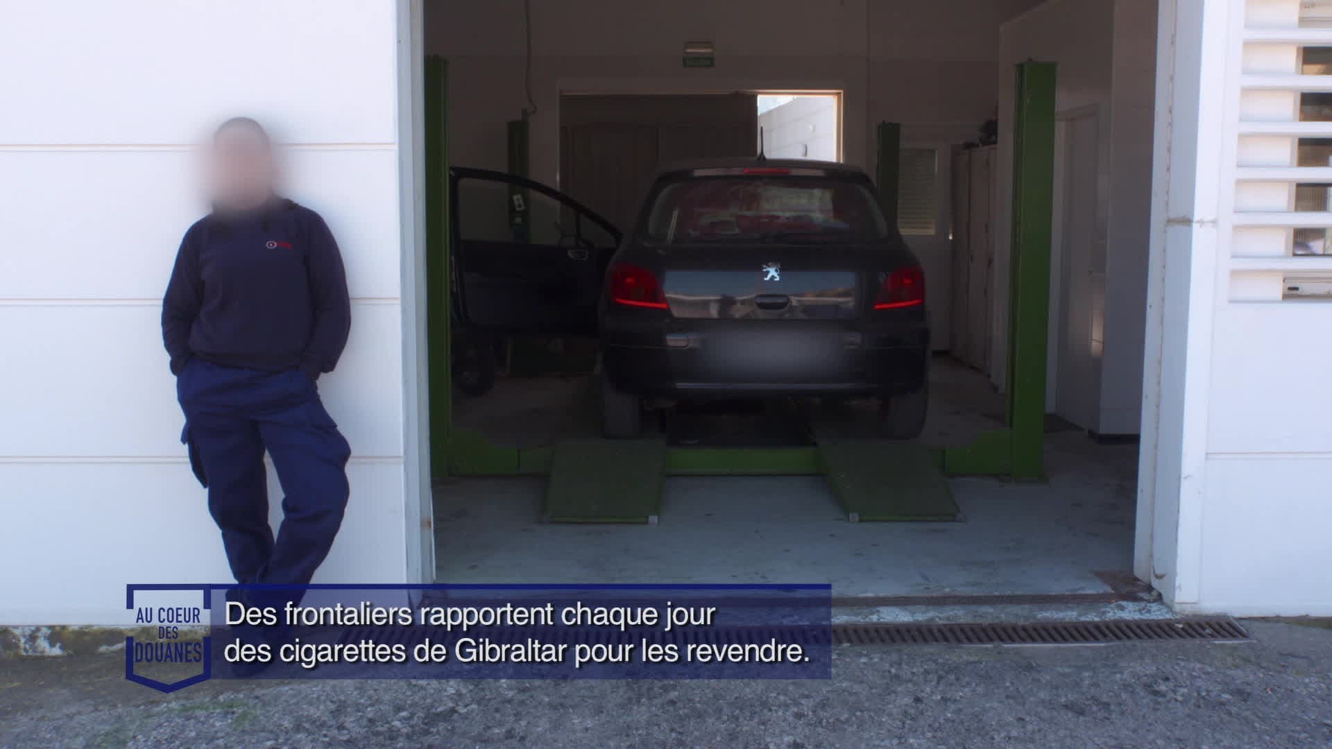 AU CŒUR DES DOUANES