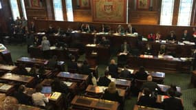 Le conseil de Paris a voté à l'unanimité en faveur de mesures contre les violences homophobes 
