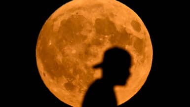 La "Super Lune des Moissons", à Francfort, en Allemagne, le mardi 17 septembre 2024