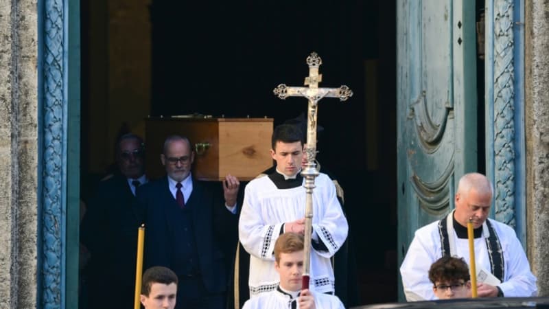 À Lyon, les obsèques de Quentin Deranque se sont déroulées dans la plus stricte intimité familiale