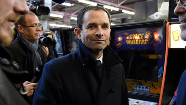 Au centre, Benoît Hamon, vainqueur de la primaire à gauche et candidat à l'élection présidentielle.