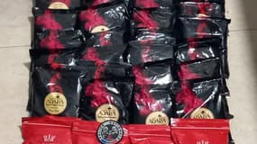 Sacs de tabac à chicha de contrebande saisis à Toulon le 31 janvier 2025