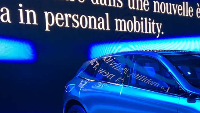 Le concept Generation EQ est une Mercedes 100% électrique. Un modèle de série en découlera l'année prochaine, avant la mise en vente d'une gamme complète de 10 modèles 100% électrique d'ici 2025.