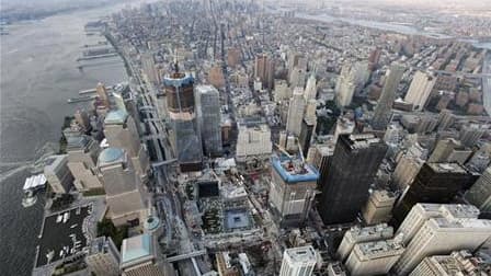 Dix ans après les attentats du 11-Septembre, qui recouvrirent le sud de Manhattan d'une dangereuse poussière faite de bâtiments pulvérisés et de restes humains, ce quartier est en train de devenir l'un des plus en vue de New York. /Photo prise le 24 août