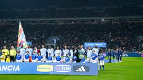 Les joueurs de l'équipe de France entonnant La Marseillaise, le 17 novembre 2024, à San Siro
