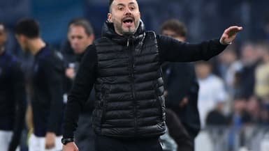 L'entraîneur de l'OM Roberto De Zerbi face à l'OM le 29 novembre 2025 à Marseille