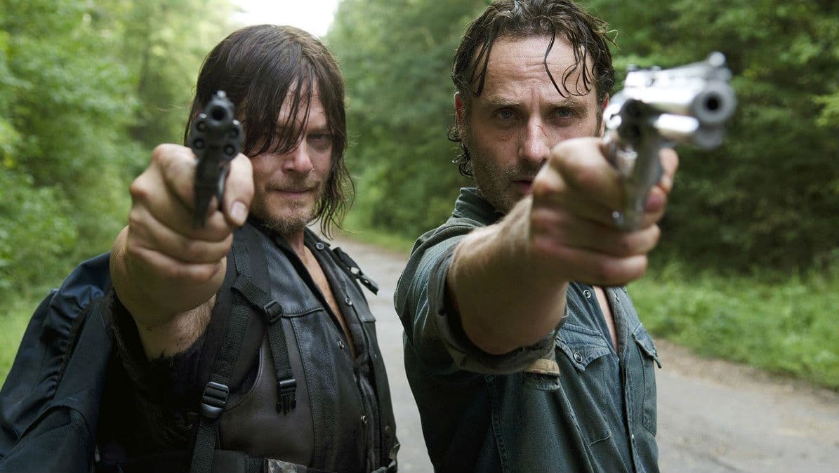 Norman Reedus et Andrew Lincoln dans la série "The Walking Dead"