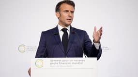 Emmanuel Macron à Paris lors du sommet pour un nouveau pacte financier le 23 juin 2023 