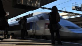 es TGV en provenance et à destination du Sud-Est circulent avec un retard allant jusqu'à 3h30 ce vendredi après-midi.