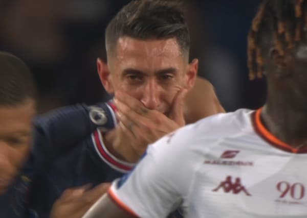 Les larmes de Di Maria pour son dernier match avec le PSG, le 21 mai 2022
