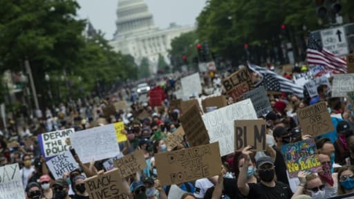 Une foule de manifestants devant le Capitole, à Washington, le 6 juin 2020