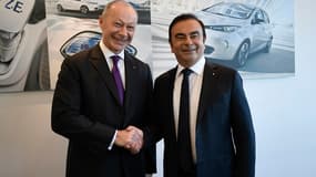 Thierry Bolloré (à gauche sur la photo), numéro deux du groupe automobile, pourrait assurer l'intérim de Carlos Ghosn (à droite), PDG, avec l'administrateur référent Philippe Lagayette