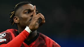 Rafael Leao célèbre son but lors du choc AC Milan-PSG (2-1, Ligue des champions), le 7 novembre 2023