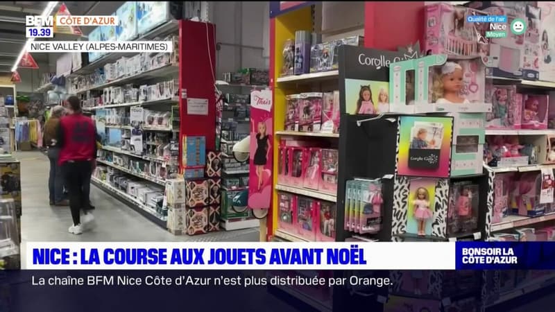Nice: la ruée dans les magasins de jouets à l'approche de Noël