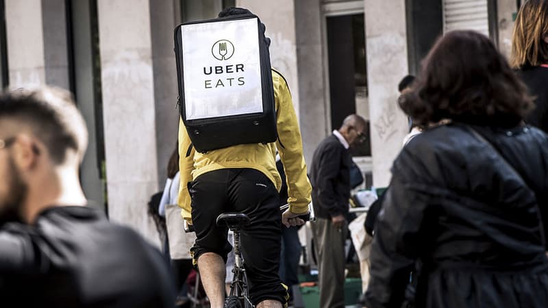 La question de la protection des coursiers et chauffeurs VTC de type Uber ou Deliveroo revient devant les députés cette semaine après plusieurs échecs pour réguler ces plateformes.