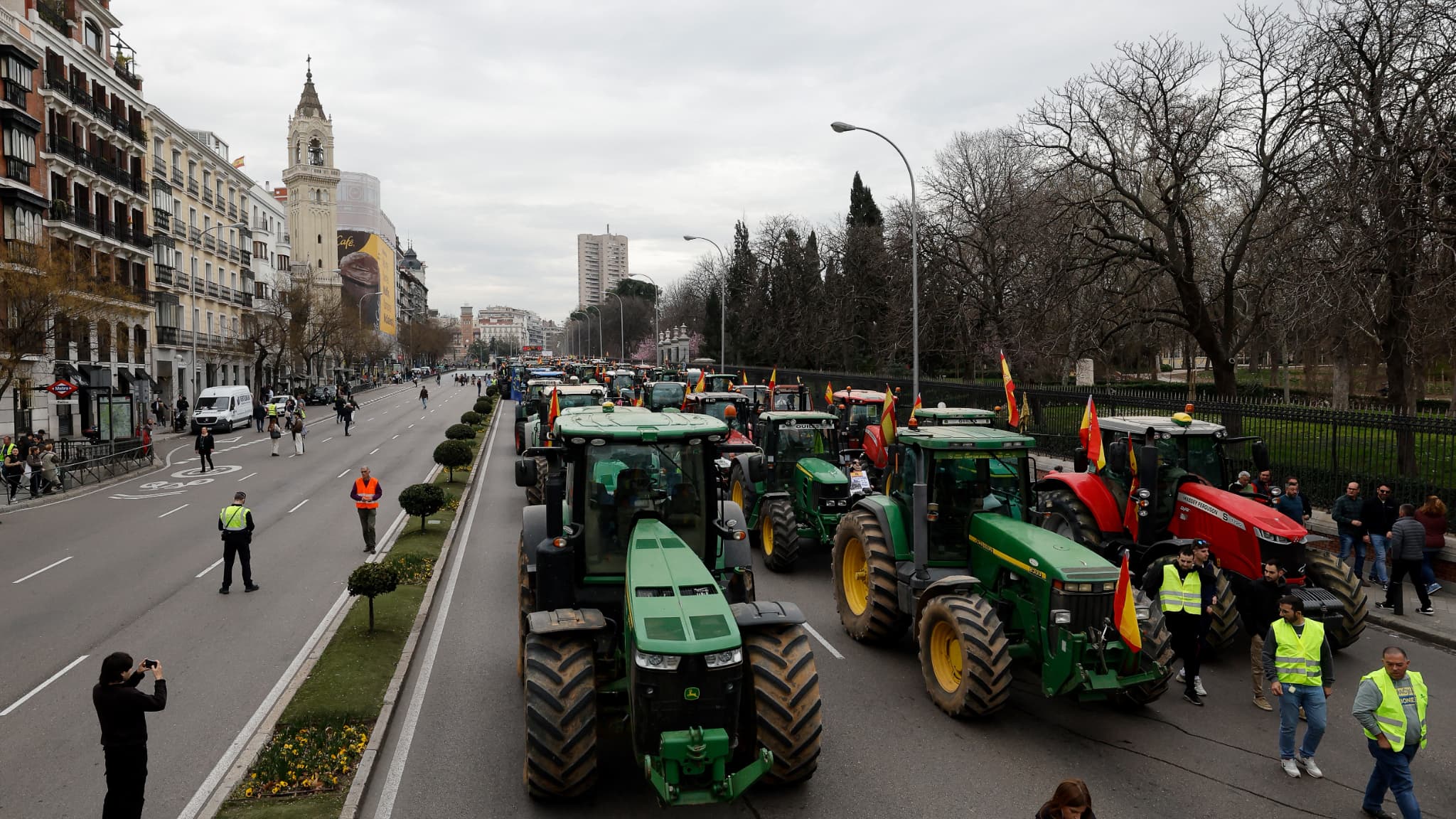 Des tracteurs défilent dans les rues de Madrid, le 21 février 2024 Des tracteurs défilent dans les rues de Madrid, le 21 février 2024