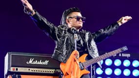 Pour les 20 ans de son groupe, Jack Ma a organisé pour ses salariés un concert dont il était la rock star