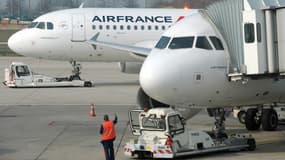 Les syndicats d'Air France réclament un rattrapage général de 5,1% des salaires, correspondant à l'inflation 2012-2017.
	
