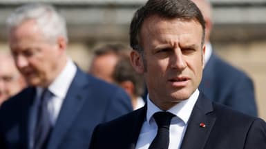 Le président français Emmanuel Macron  ors d'un déplacement à Bergerac, dans le sud ouest de la France le 11 avril 2024