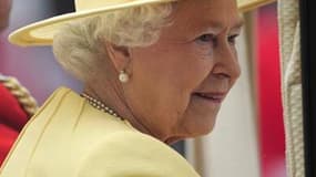 La durée du règne de la reine Elisabeth II a dépassé jeudi celui de George III pour devenir le deuxième plus long du Royaume-Uni en plus de mille ans d'histoire. Seule la reine Victoria a passé plus de temps qu'elle sur le trône de Grande-Bretagne. Agée d