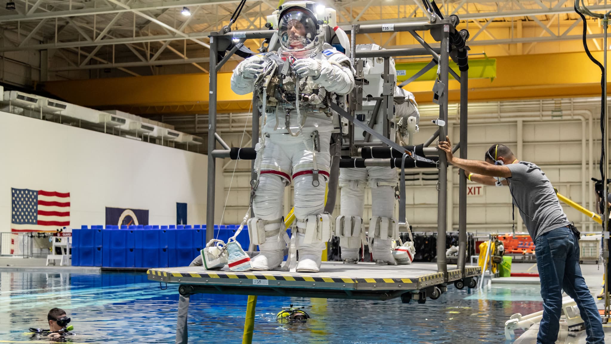 Thomas Pesquet lors d'une séance d'entraînement à la maintenance extravéhiculaire, à Houston, au Texas, avant la mission "Alpha" de la Station spatiale internationale (ISS) prévue pour le printemps 2021.