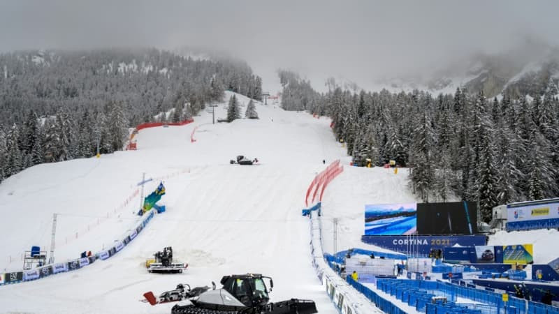 Mondiaux de ski: le super-G dames annulé en raison du brouillard