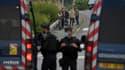 Des gendarmes postés à Redon, en Ille-et-Vilaine, où une rave party illégale a donné lieu à des affrontements avec les forces de l'ordre, le 19 juin 2021