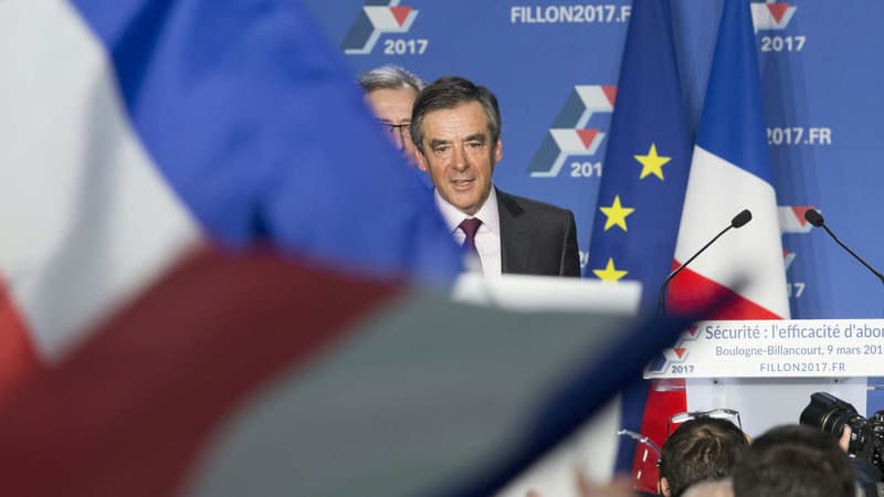 François Fillon lors de son meeting sur la sécurité en France, le 9 mars 2016.