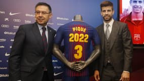 Josep Maria Bartomeu et Gerard Piqué, à Barcelone le 29 janvier 2018