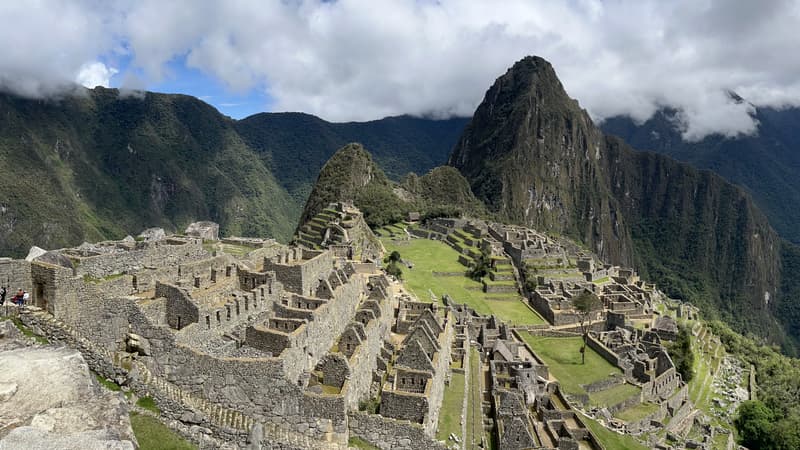 Photo des anciennes ruines incas de Machu Picchu dans la vallée de l'Urubamba, à soixante-douze kilomètres de la ville andine de Cusco, le 15 février 2023.