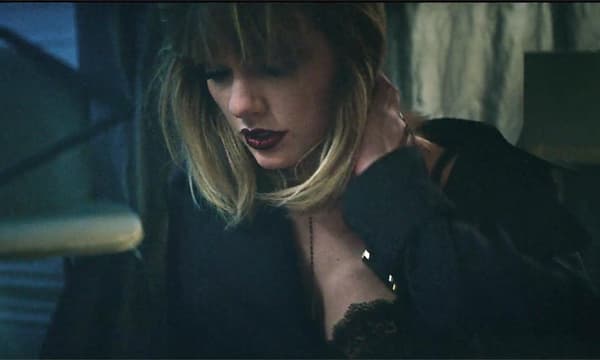 Taylor Swift dans le clip "I don't wanna live forever"