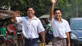 Wa Lone et Kyaw Soe Oo après leur libération à Yangon en Birmanie le 7 mai 2019.